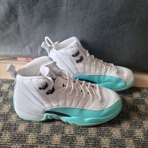 Jordan | Shoes | Air Jordans 2 Gs Light 